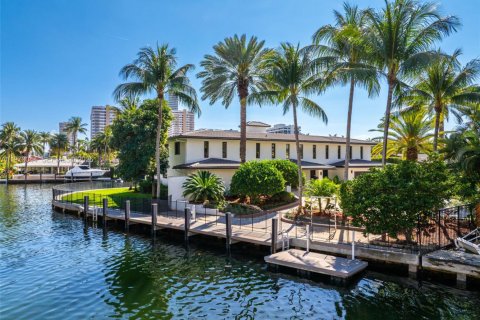 Casa en venta en Hallandale Beach, Florida, 5 dormitorios, 651.8 m2 № 2036236 - foto 20