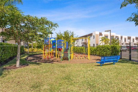 Снять в аренду виллу или дом в Майами, Флорида 3 спальни, 221.57м2, № 1972299 - фото 27