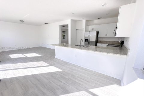 Снять в аренду виллу или дом в Майами, Флорида 3 спальни, 221.57м2, № 1972299 - фото 15