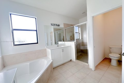 Снять в аренду виллу или дом в Майами, Флорида 3 спальни, 221.57м2, № 1972299 - фото 17