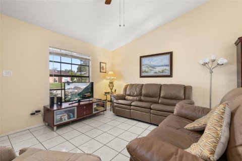 Casa en venta en Orlando, Florida, 2 dormitorios, 91.88 m2 № 1900860 - foto 5