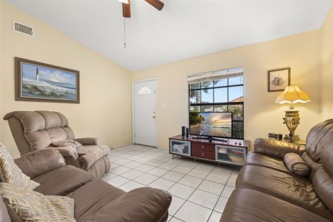 Casa en venta en Orlando, Florida, 2 dormitorios, 91.88 m2 № 1900860 - foto 4