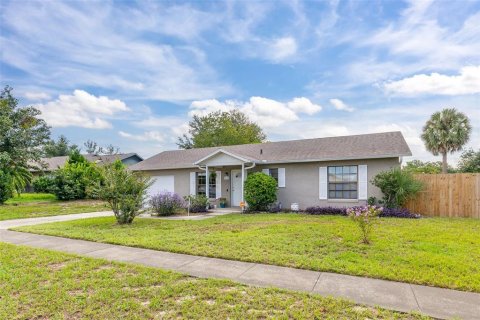 Casa en venta en Orlando, Florida, 2 dormitorios, 91.88 m2 № 1900860 - foto 1