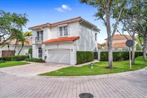 House in Hollywood, Florida 4 bedrooms, 247.12 sq.m. № 2003064 - photo 6