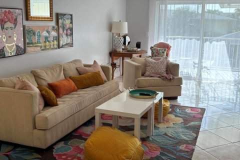 Condo in North Palm Beach, Florida, 3 bedrooms  № 2247297