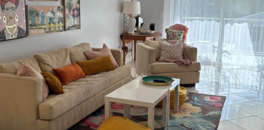 Condo in North Palm Beach, Florida, 3 bedrooms № 2247297