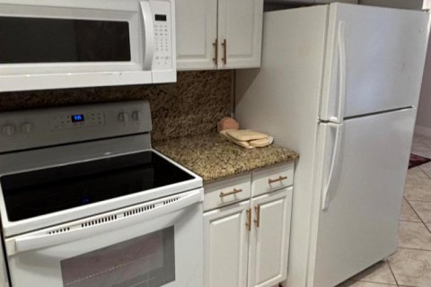 Condo in North Palm Beach, Florida, 3 bedrooms № 2247297 - photo 4