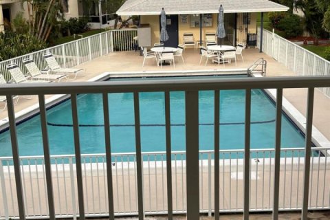 Condo in North Palm Beach, Florida, 3 bedrooms № 2247297 - photo 16
