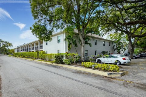 Condo à Tampa, Floride, 2 chambres  № 2354402