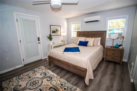 House in Sarasota, Florida 3 bedrooms, 218.69 sq.m. № 1662127 - photo 11