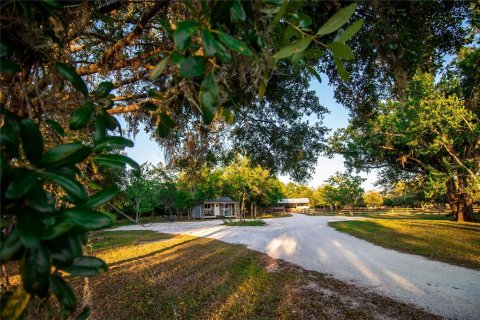 House in Sarasota, Florida 3 bedrooms, 218.69 sq.m. № 1662127 - photo 7
