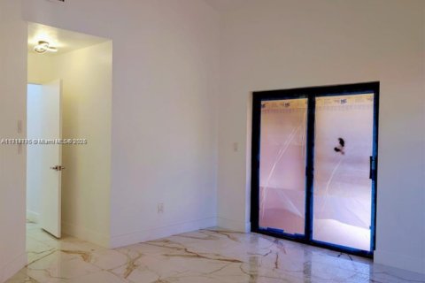 Casa en alquiler en Pembroke Pines, Florida, 3 dormitorios, 131.55 m2 № 1970497 - foto 21