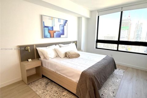 Condo in Miami, Florida, 2 bedrooms  № 1998358 - photo 11