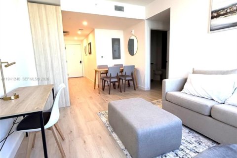Condo in Miami, Florida, 2 bedrooms  № 1998358 - photo 22