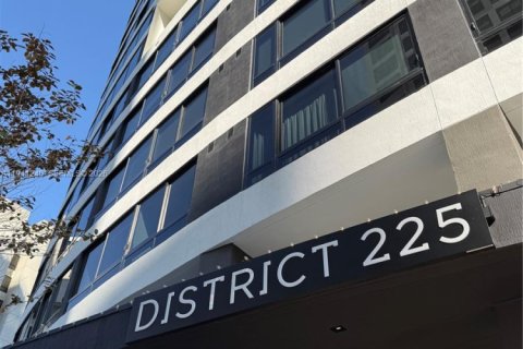 Condo in Miami, Florida, 2 bedrooms  № 1998358