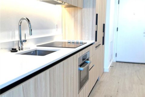 Condo in Miami, Florida, 2 bedrooms  № 1998358 - photo 19