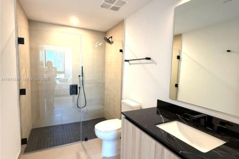 Condo in Miami, Florida, 2 bedrooms  № 1998358 - photo 8