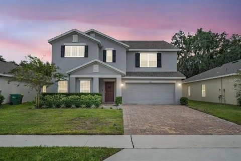 Casa en Eustis, Florida 5 dormitorios, 298.77 m2 № 2291847