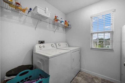 Villa ou maison à vendre à Eustis, Floride: 5 chambres, 298.77 m2 № 2291847 - photo 25