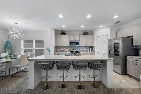 Villa ou maison à vendre à Eustis, Floride: 5 chambres, 298.77 m2 № 2291847 - photo 5