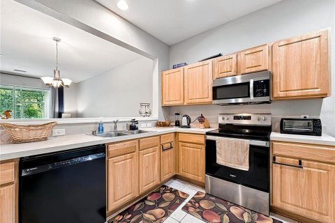 Townhouse in Wesley Chapel, Florida 3 bedrooms, 147.53 sq.m. № 1849871 - photo 8