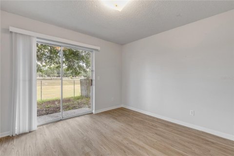 Villa ou maison à vendre à Orlando, Floride: 3 chambres, 109.81 m2 № 2155982 - photo 11