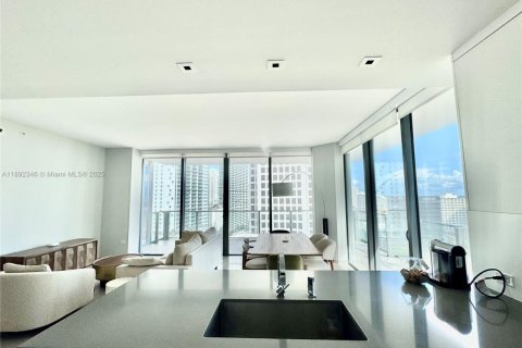 Condominio en alquiler en Miami, Florida, 2 dormitorios, 117.52 m2 № 1944060 - foto 6