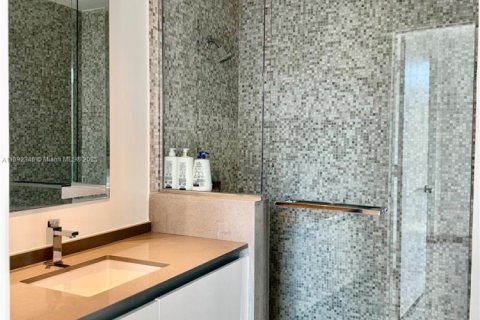 Condominio en alquiler en Miami, Florida, 2 dormitorios, 117.52 m2 № 1944060 - foto 23