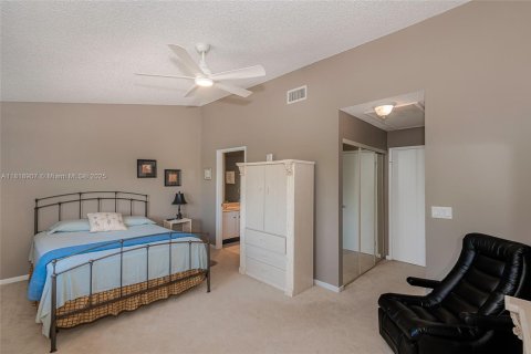 Condo in Delray Beach, Florida, 2 bedrooms  № 1779683 - photo 27