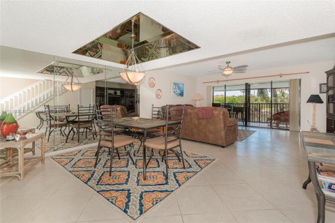 Condo in Delray Beach, Florida, 2 bedrooms  № 1779683 - photo 8