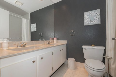Condo in Delray Beach, Florida, 2 bedrooms  № 1779683 - photo 28