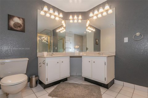 Condo in Delray Beach, Florida, 2 bedrooms  № 1779683 - photo 23