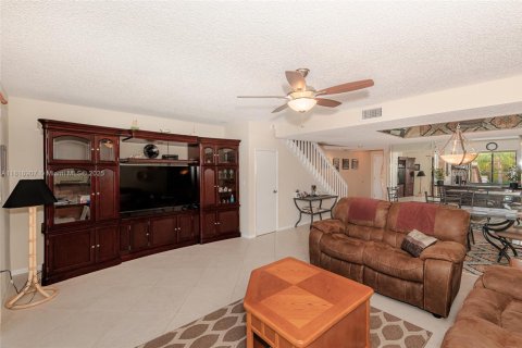 Condo in Delray Beach, Florida, 2 bedrooms  № 1779683 - photo 11