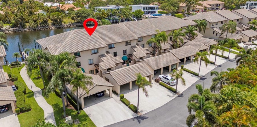 Condo in Delray Beach, Florida, 2 bedrooms № 1779683