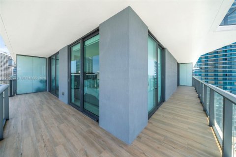 Condo in Miami, Florida, 2 bedrooms  № 2086349 - photo 4