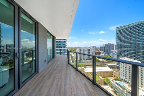 Condo in Miami, Florida, 2 bedrooms  № 2086349 - photo 2