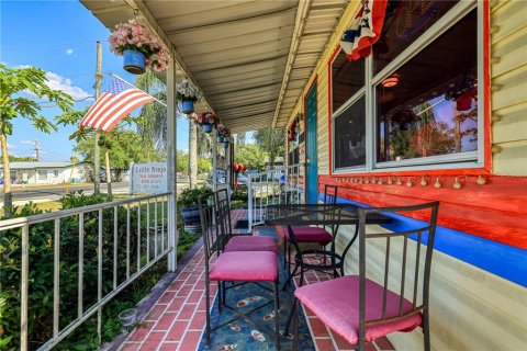 Commercial property in Zephyrhills, Florida 75.81 sq.m. № 1803508 - photo 8