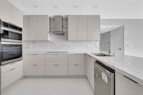Condominio en venta en Aventura, Florida, 2 dormitorios, 121.98 m2 № 1746057 - foto 4