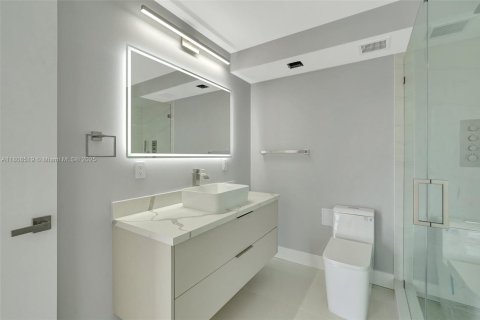 Condominio en venta en Aventura, Florida, 2 dormitorios, 121.98 m2 № 1746057 - foto 12