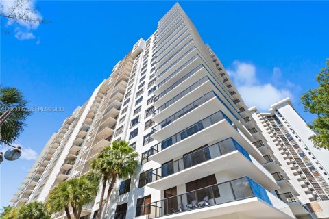 Купить кондоминиум в Авентура, Флорида 3 спальни, 149.57м2, № 2026837 - фото 16