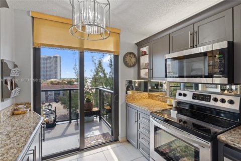 Купить кондоминиум в Авентура, Флорида 3 спальни, 149.57м2, № 2026837 - фото 22