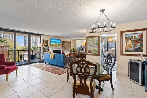 Купить кондоминиум в Авентура, Флорида 3 спальни, 149.57м2, № 2026837 - фото 4