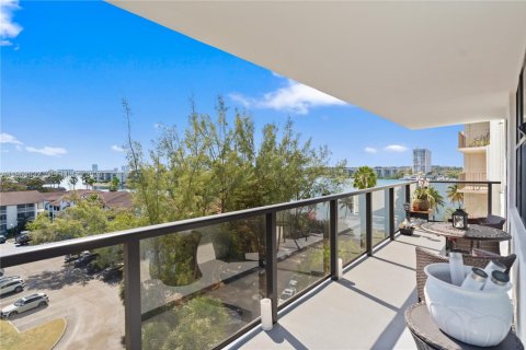 Купить кондоминиум в Авентура, Флорида 3 спальни, 149.57м2, № 2026837 - фото 14