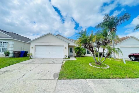 Villa ou maison à louer à Kissimmee, Floride: 4 chambres, 157.56 m2 № 2413958 - photo 2