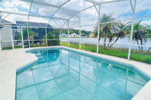 Villa ou maison à louer à Kissimmee, Floride: 4 chambres, 157.56 m2 № 2413958 - photo 15