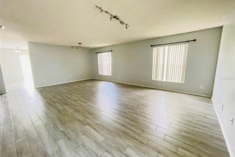 Villa ou maison à louer à Kissimmee, Floride: 4 chambres, 157.56 m2 № 2413958 - photo 7