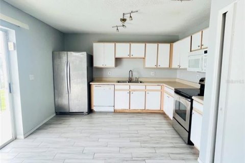 Villa ou maison à louer à Kissimmee, Floride: 4 chambres, 157.56 m2 № 2413958 - photo 12