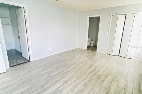 Villa ou maison à louer à Kissimmee, Floride: 4 chambres, 157.56 m2 № 2413958 - photo 11