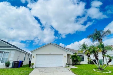 Villa ou maison à louer à Kissimmee, Floride: 4 chambres, 157.56 m2 № 2413958 - photo 4
