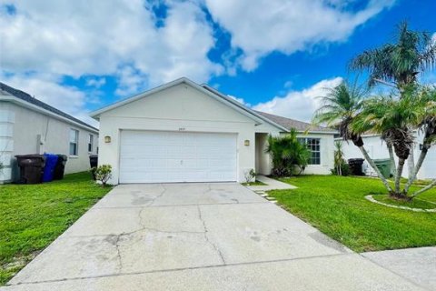 Villa ou maison à louer à Kissimmee, Floride: 4 chambres, 157.56 m2 № 2413958 - photo 3
